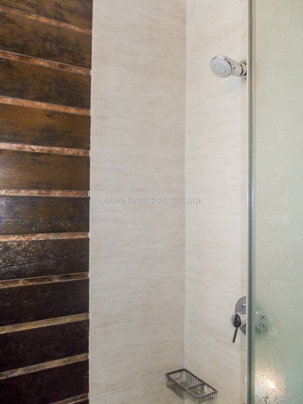 3 BHK Flat For Rent in Defence Colony