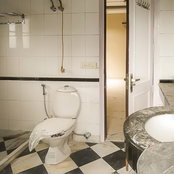 3 BHK Flat For Rent in Safdarjung Enclave