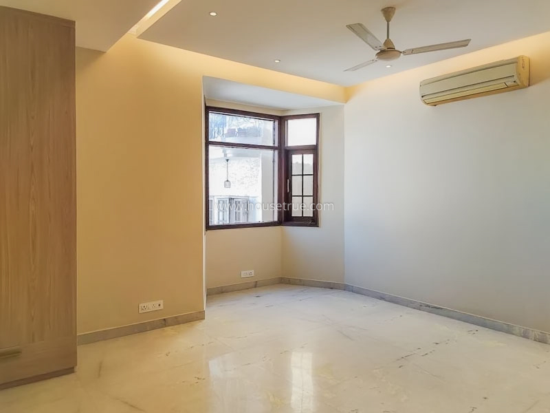 4 BHK Flat For Rent in Safdarjung Enclave