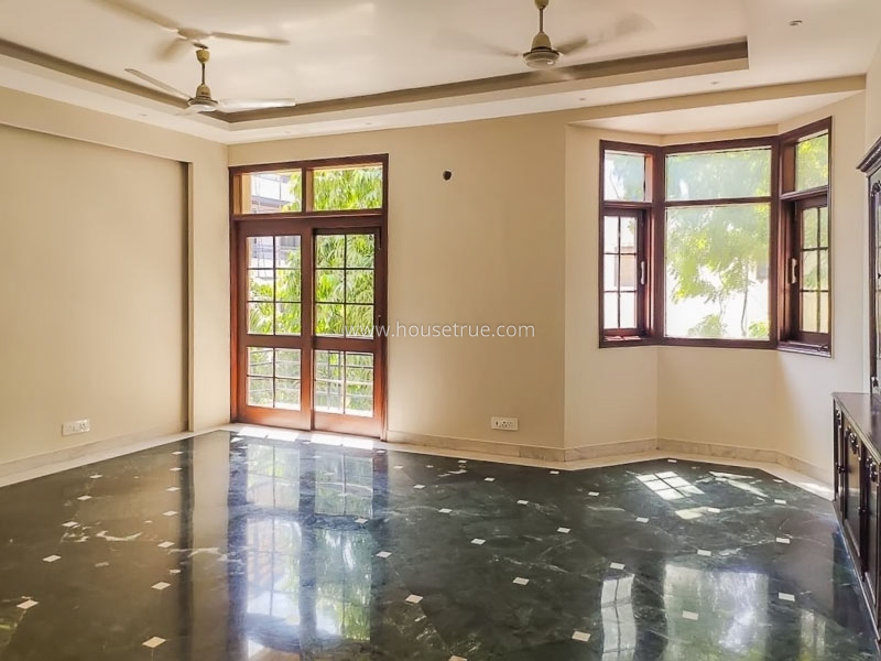 4 BHK Flat For Rent in Safdarjung Enclave