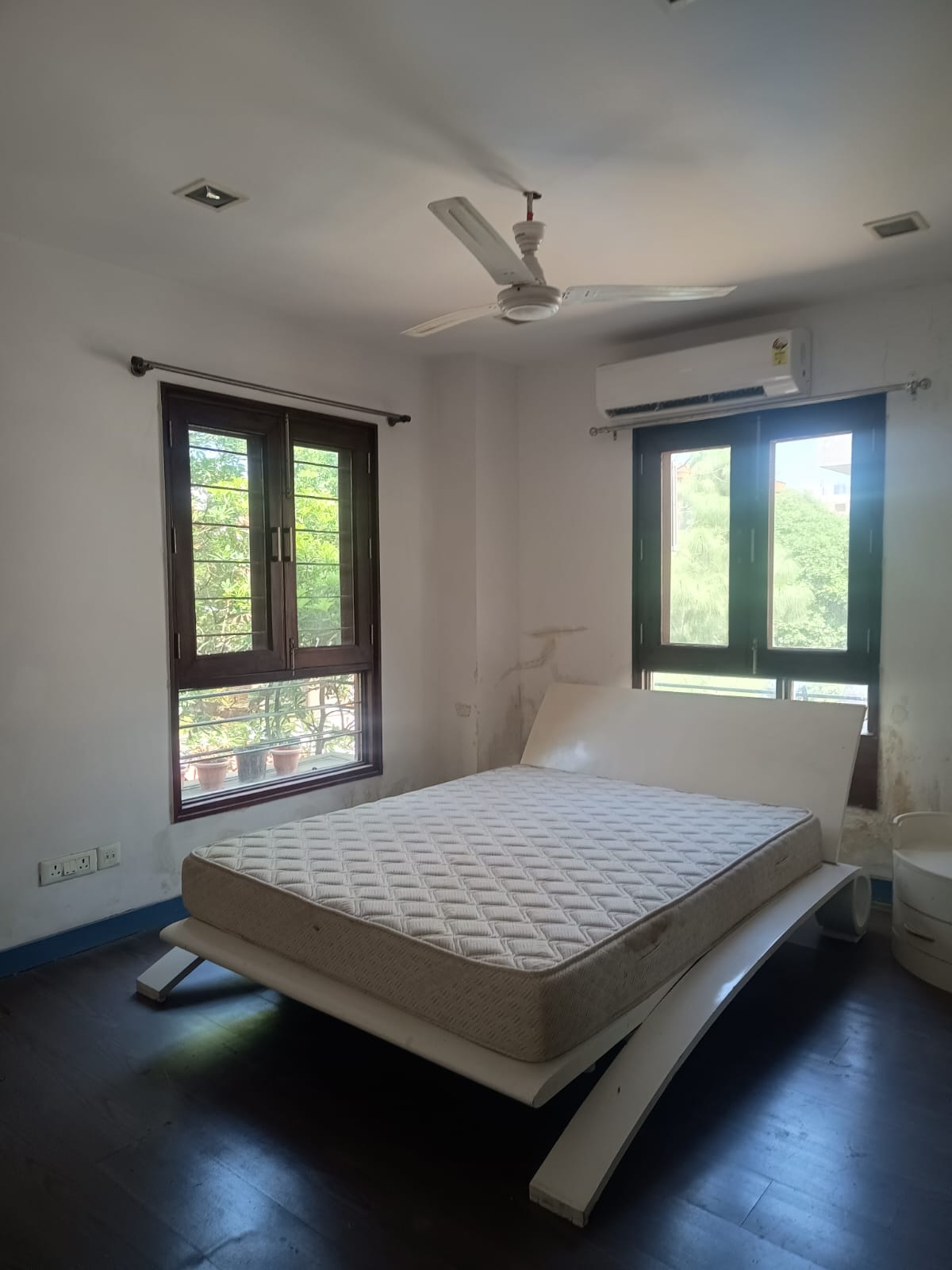 4 BHK Flat For Rent in Gitanjali Enclave