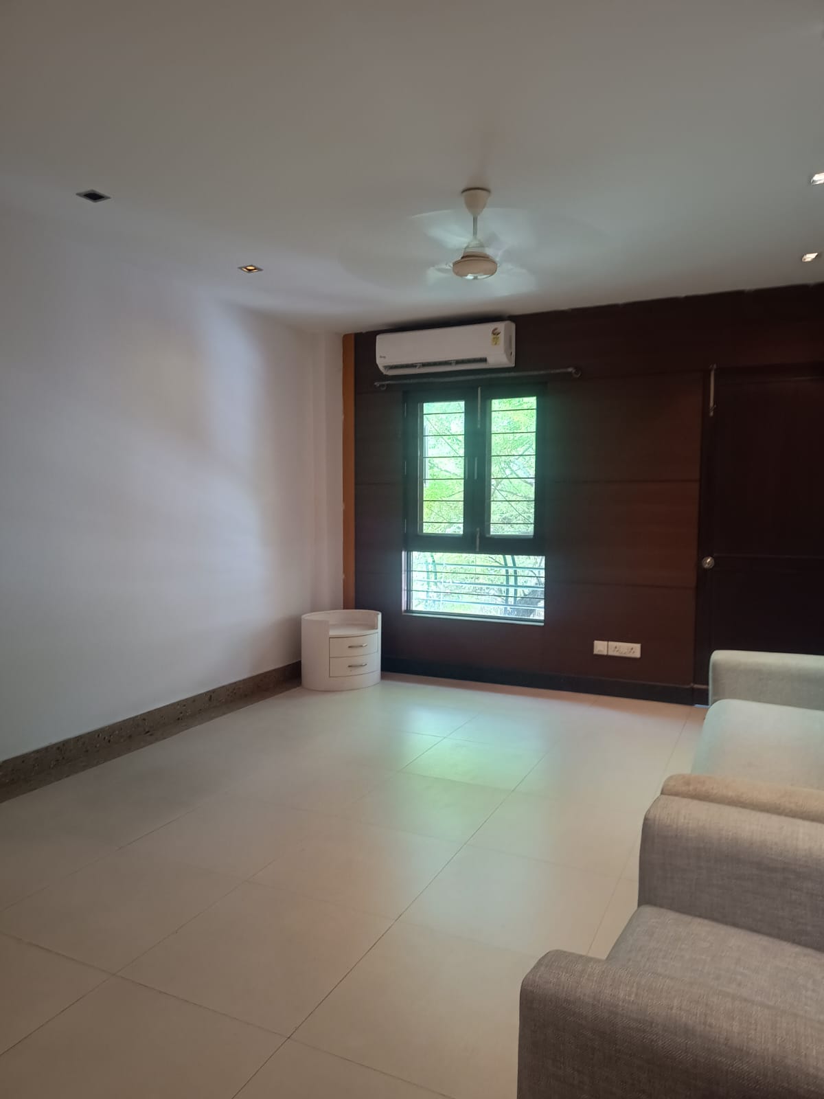 4 BHK Flat For Rent in Gitanjali Enclave