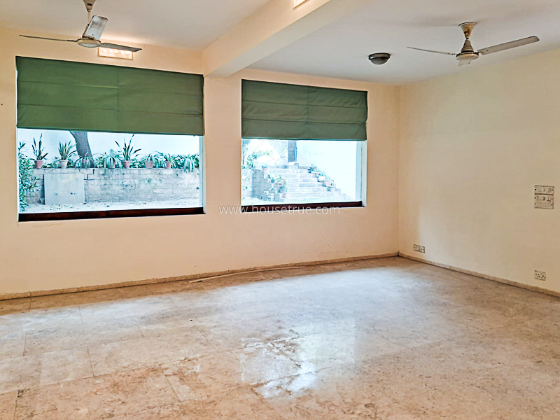 2 BHK Flat For Rent in Maharani Bagh