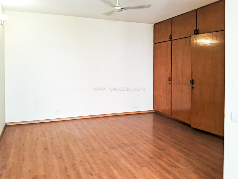 2 BHK Flat For Rent in Maharani Bagh