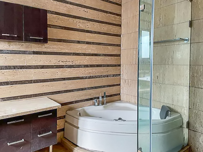 4 BHK Flat For Rent in Panchsheel Park