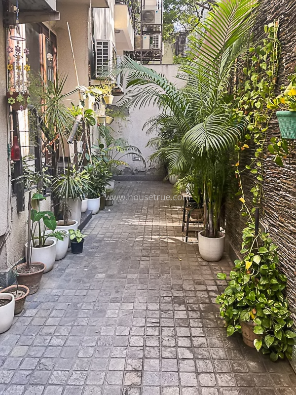 4 BHK Flat For Rent in Panchsheel Park