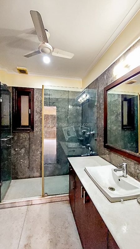 4 BHK Flat For Rent in Anand Niketan