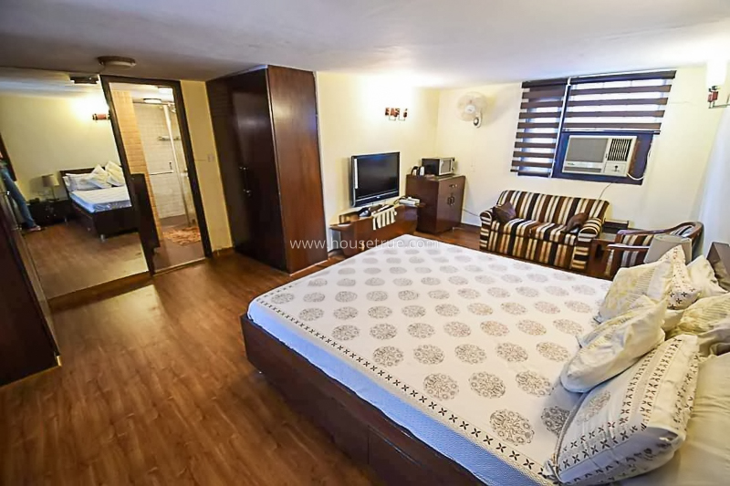 1 BHK Flat For Rent in Defence Colony