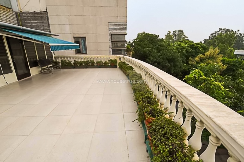 1 BHK Flat For Rent in Defence Colony