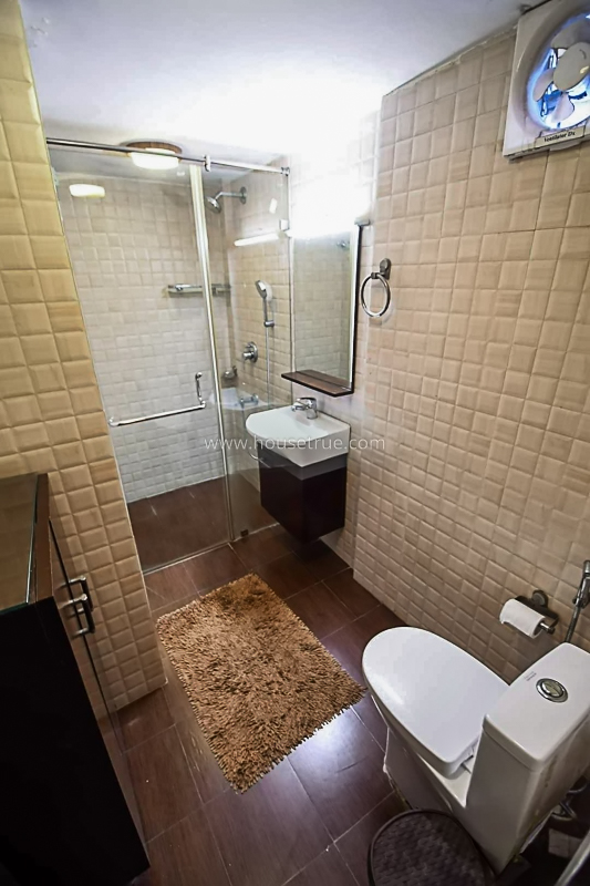 1 BHK Flat For Rent in Defence Colony