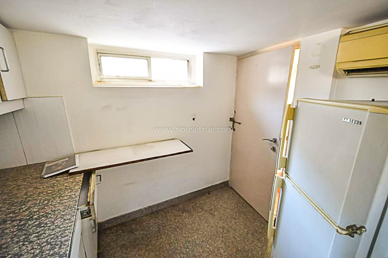 1 BHK Flat For Rent in Jor Bagh