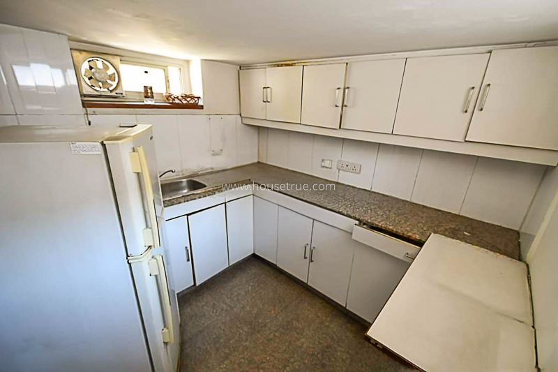 1 BHK Flat For Rent in Jor Bagh