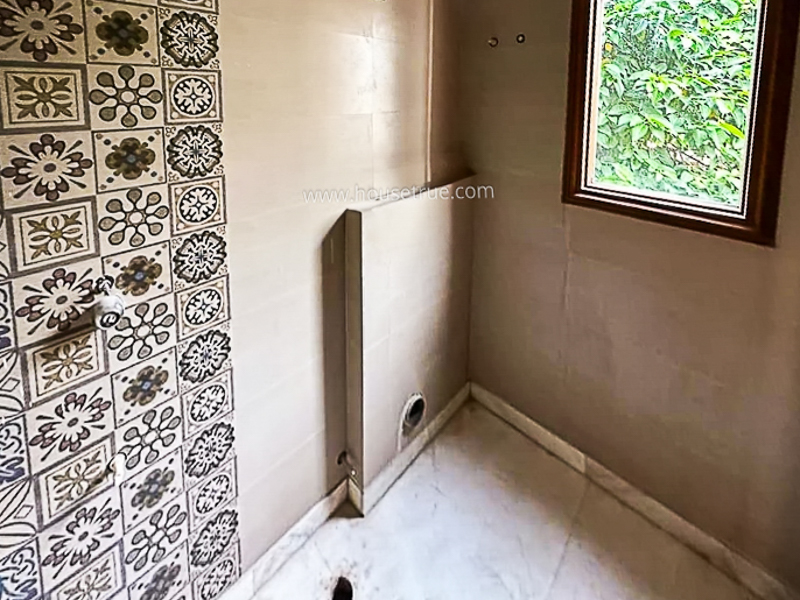 3 BHK Builder Floor For Rent in Nizamuddin East