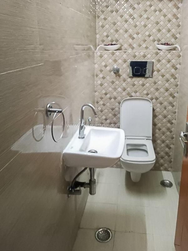 4 BHK House For Rent in Panchsheel Park