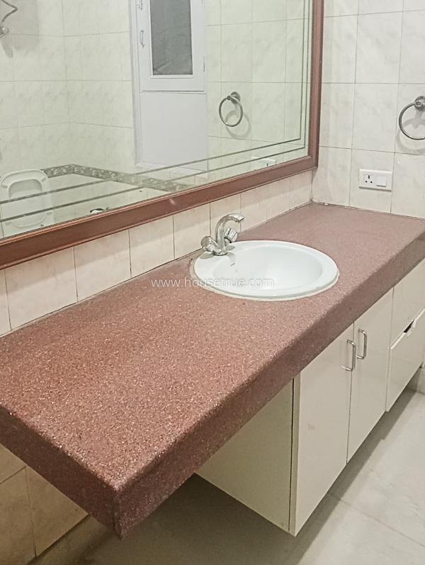 3 BHK Flat For Rent in Greater Kailash Part 2