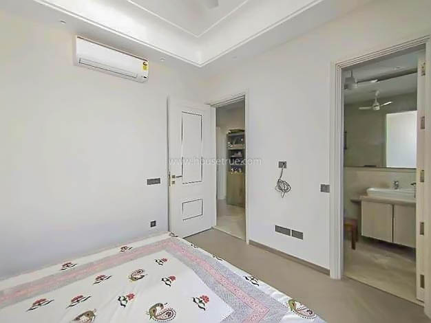 4 BHK Builder Floor For Rent in Anand Lok