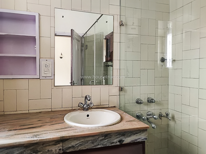 3 BHK Flat For Rent in Vasant Vihar