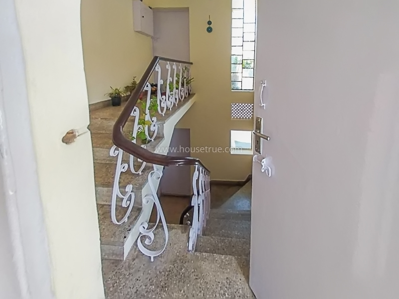 1 BHK Flat For Rent in Defence Colony