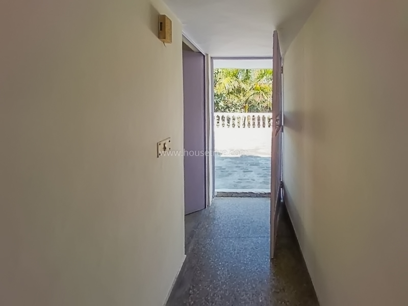 1 BHK Flat For Rent in Defence Colony
