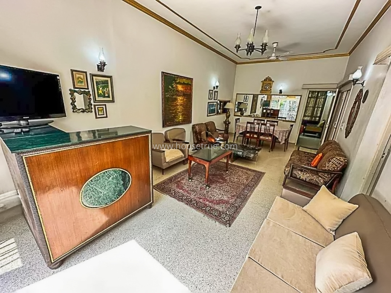 2 BHK Flat For Rent in Hauz Khas