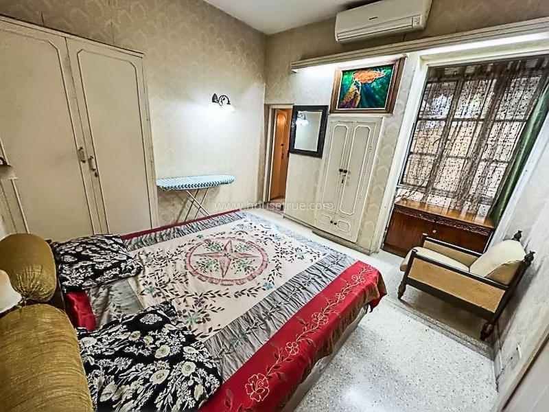 2 BHK Flat For Rent in Hauz Khas