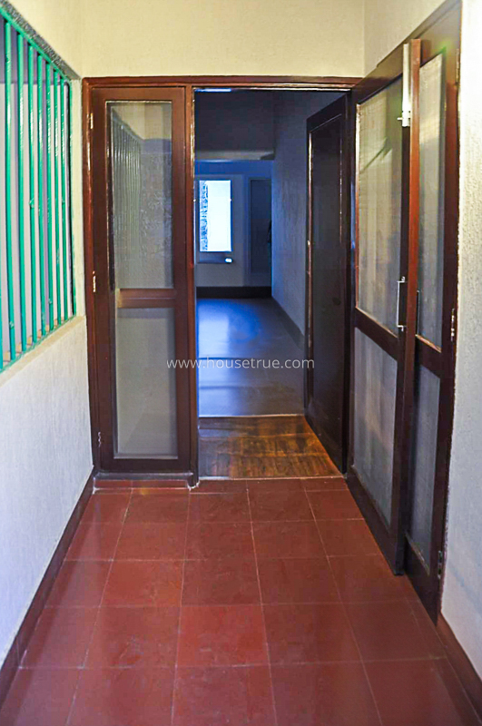 2 BHK Flat For Rent in Jangpura Extension