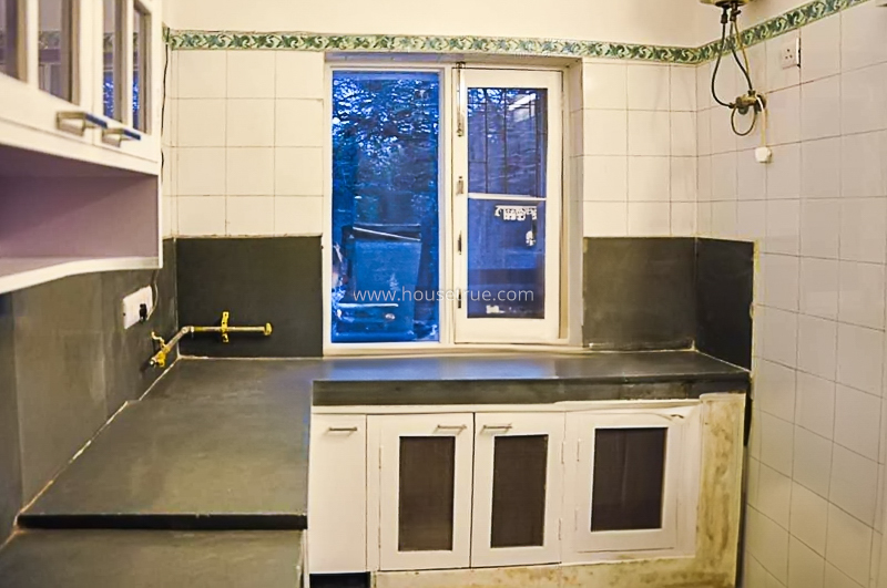 2 BHK Flat For Rent in Jangpura Extension