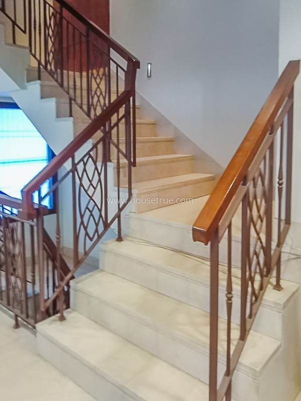 4 BHK Duplex For Rent in Shanti Niketan