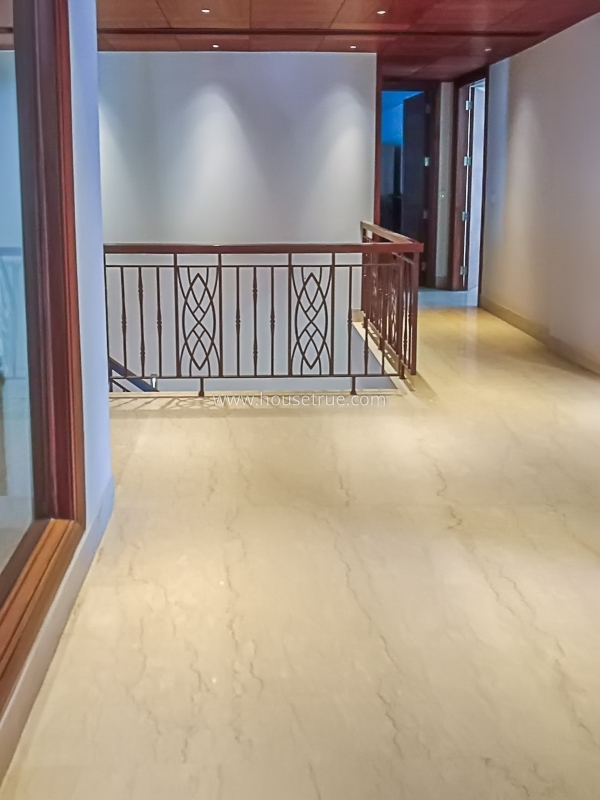 4 BHK Duplex For Rent in Shanti Niketan