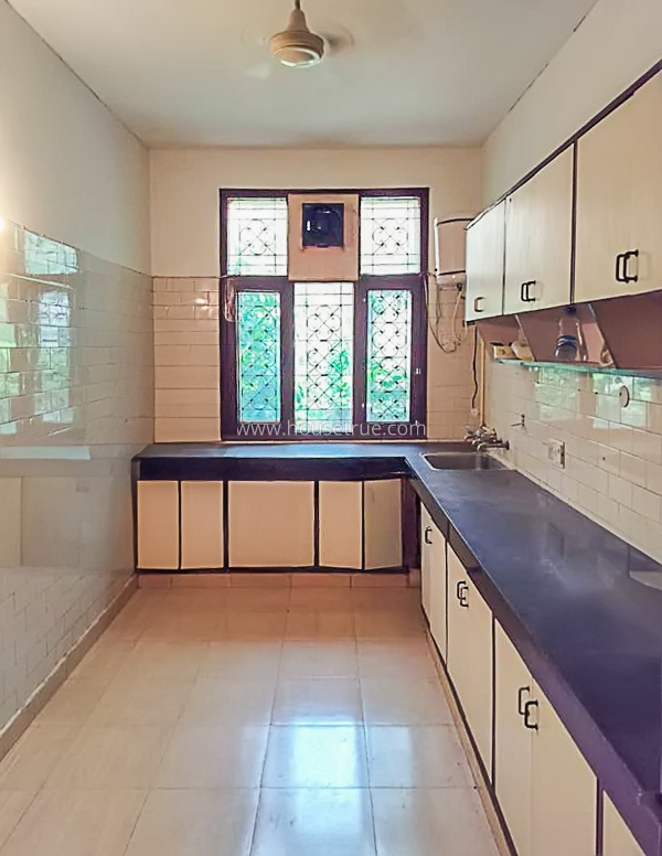 3 BHK Flat For Rent in Panchsheel Park