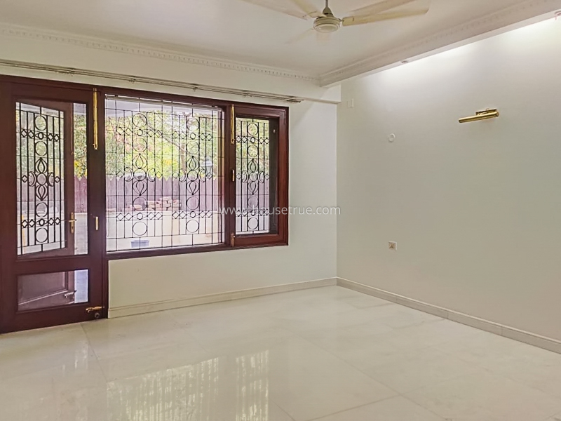 4 BHK Flat For Rent in Vasant Vihar