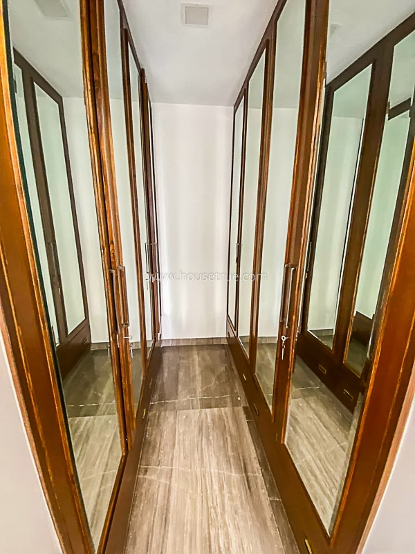 3 BHK Builder Floor For Rent in Defence Colony