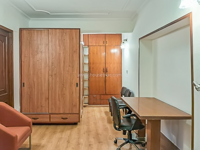 2 BHK Flat For Rent in Defence Colony