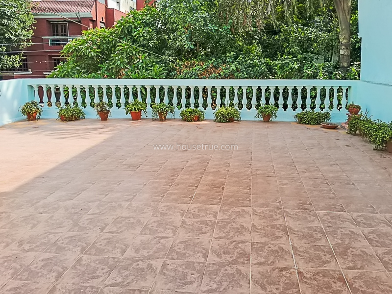 2 BHK Flat For Rent in Defence Colony
