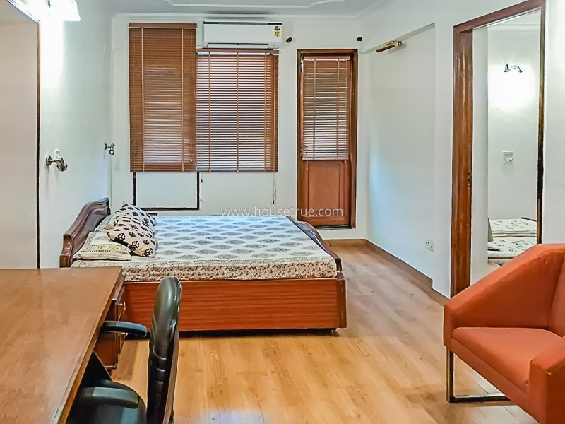 2 BHK Flat For Rent in Defence Colony