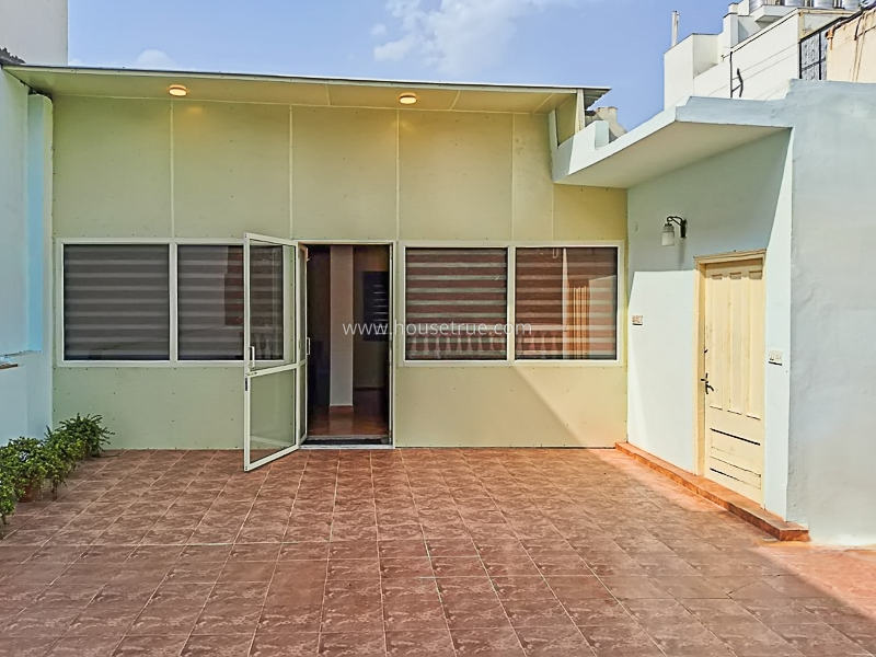 2 BHK Flat For Rent in Defence Colony