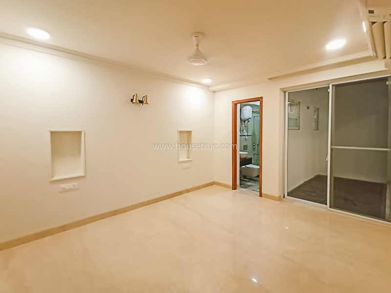 3 BHK Builder Floor For Rent in Sarvapriya Vihar