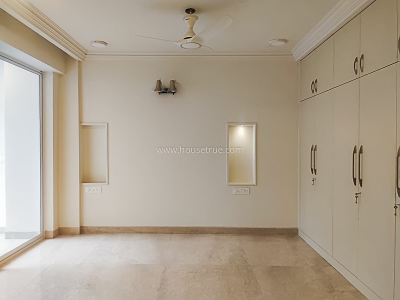 3 BHK Builder Floor For Rent in Sarvapriya Vihar