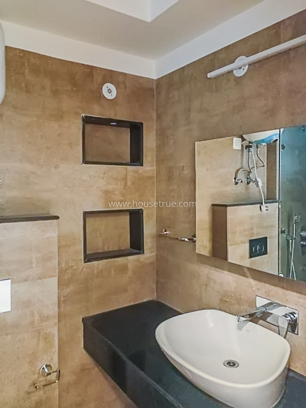 3 BHK Builder Floor For Rent in Sarvapriya Vihar