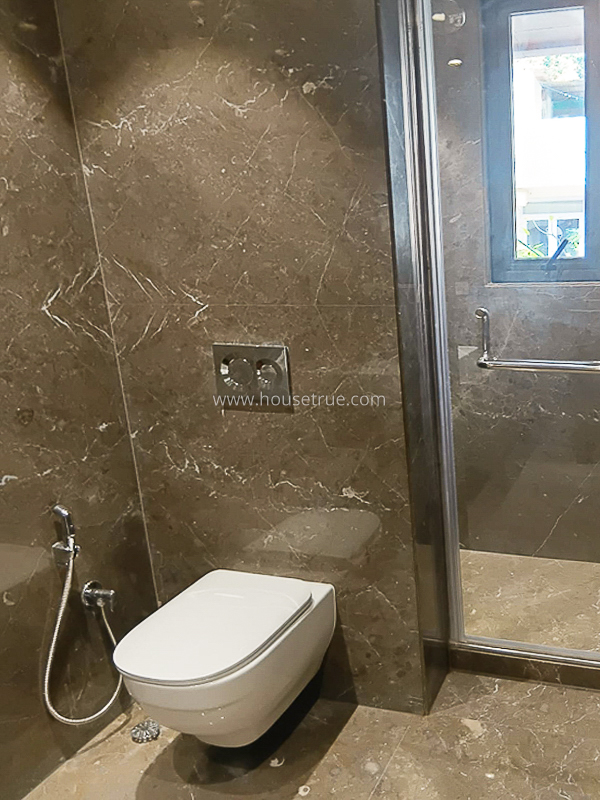 5 BHK Triplex Property For Rent in Jor Bagh