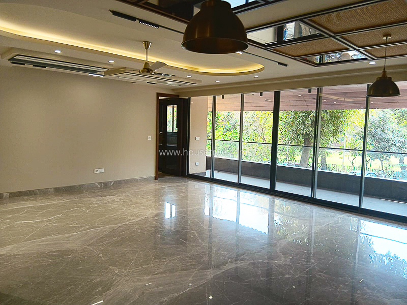5 BHK Triplex Property For Rent in Jor Bagh