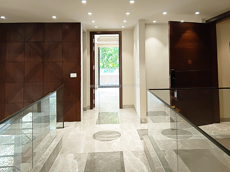 5 BHK Triplex Property For Rent in Jor Bagh