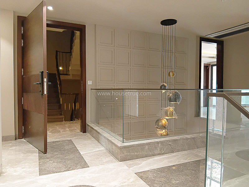 5 BHK Triplex Property For Rent in Jor Bagh