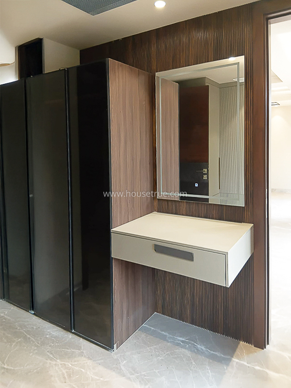 5 BHK Triplex Property For Rent in Jor Bagh