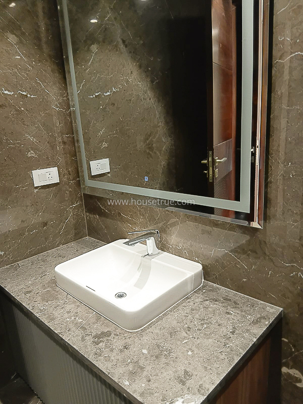 5 BHK Triplex Property For Rent in Jor Bagh