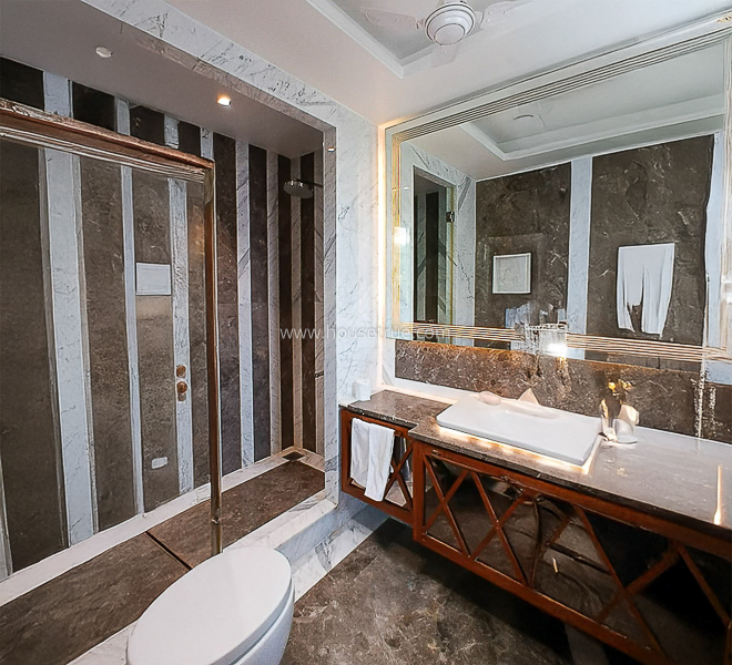 3 BHK Builder Floor For Rent in Defence Colony