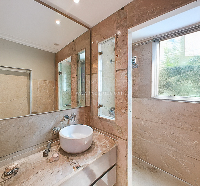 3 BHK Builder Floor For Rent in Defence Colony