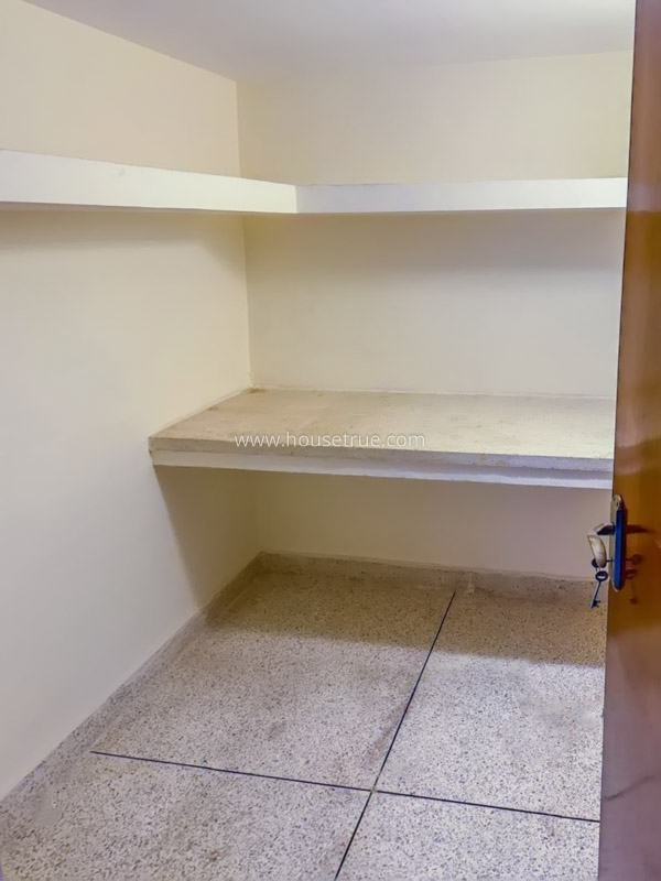 4 BHK Flat For Rent in South Extension 2