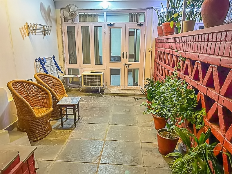 1 BHK Studio For Rent in Sundar Nagar