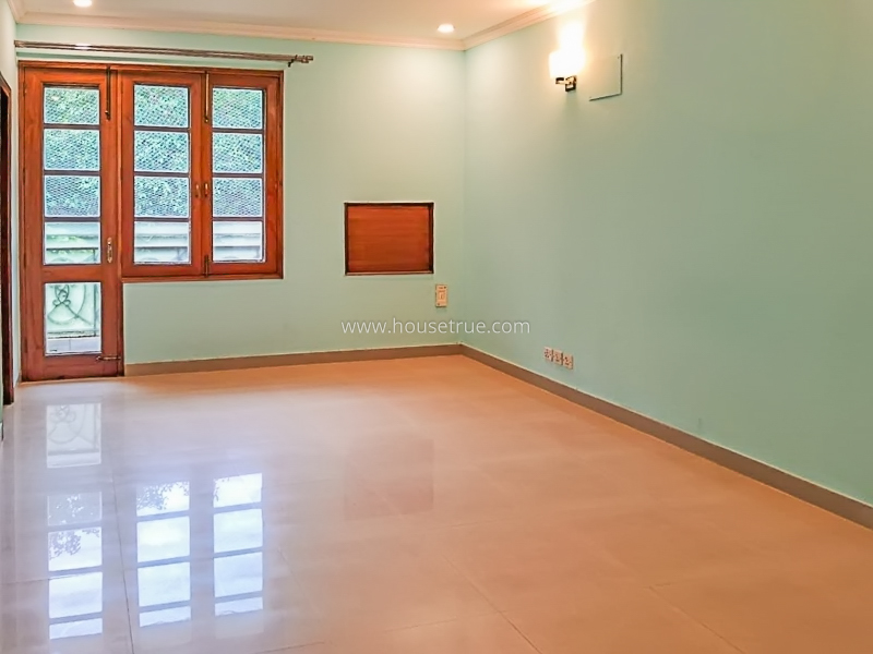 4 BHK Flat For Rent in Chanakyapuri
